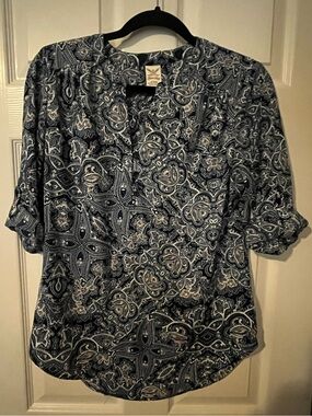 Faded Glory Navy, White &Gold Paisley Blouse